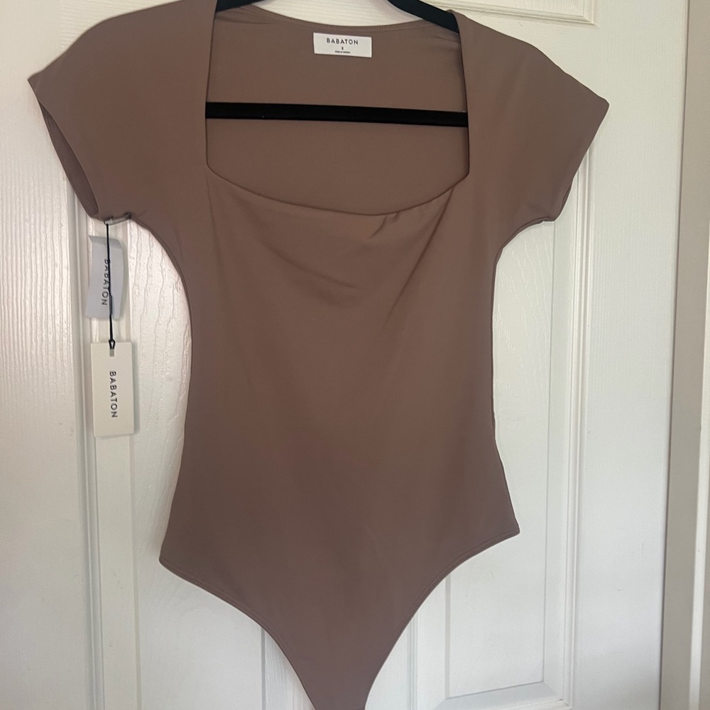 Babaton Contour Squareneck Short Sleeve Bodysuit